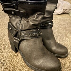 Elegant Charcoal Heeled Boots